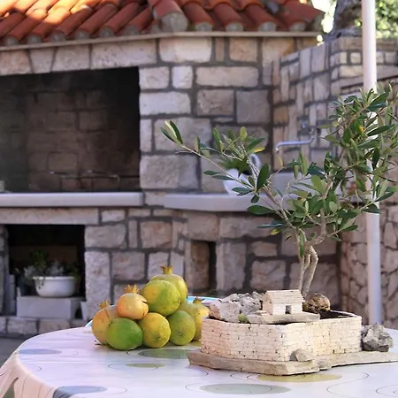 By The Sea Lumbarda, Korcula - 9300 *