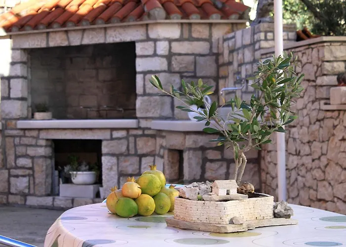 By The Sea Lumbarda, Korcula - 9300 *